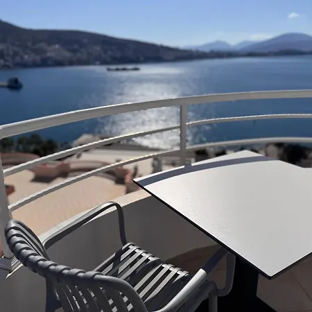 Airstay Seaview 酒店 *