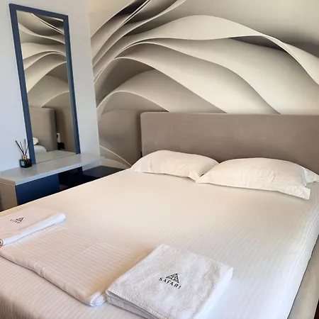 Hotel Airstay Seaview *