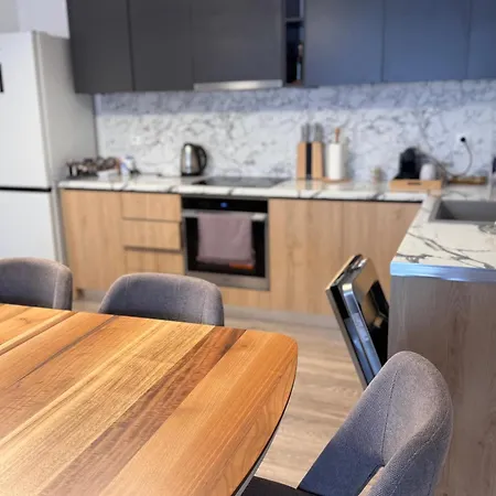 Airstay Seaview מלון
