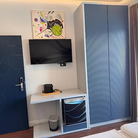 מלון Airstay Seaview *