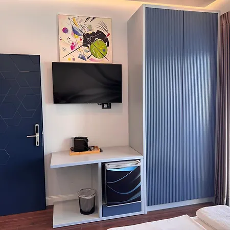 Hotel Airstay Seaview